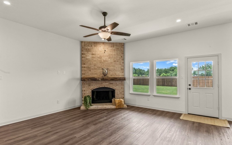 118 Panther Lp., Mabank, TX 75147, 4 Bedrooms Bedrooms, ,2 BathroomsBathrooms,Residential,For Sale,118 Panther Lp.,109120