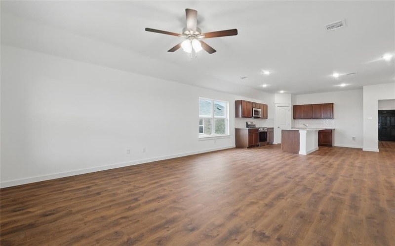 216 Mercy Street, Godley, TX 76044, 4 Bedrooms Bedrooms, ,2 BathroomsBathrooms,Residential,For Sale,216 Mercy Street,20740685