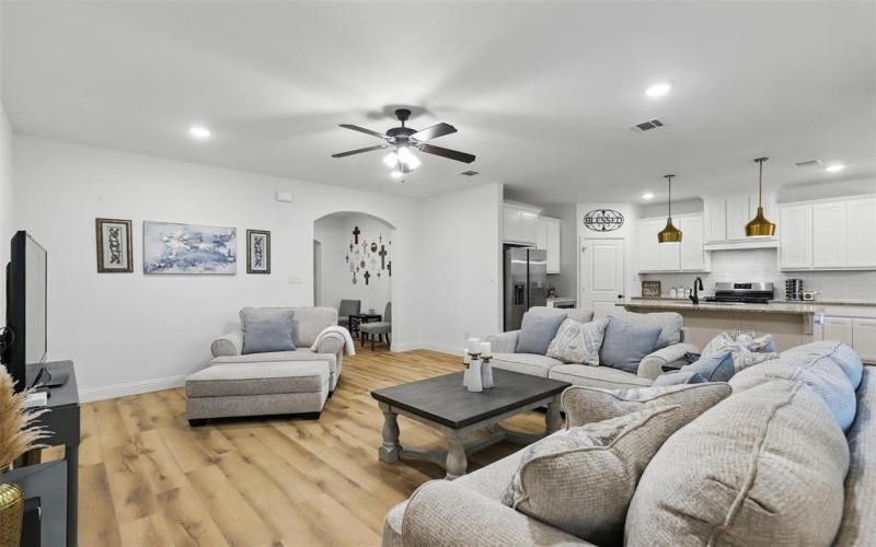8237 Cheetah Path, Godley, TX 76044, 3 Bedrooms Bedrooms, ,2 BathroomsBathrooms,Residential,For Sale,8237 Cheetah Path,20953490