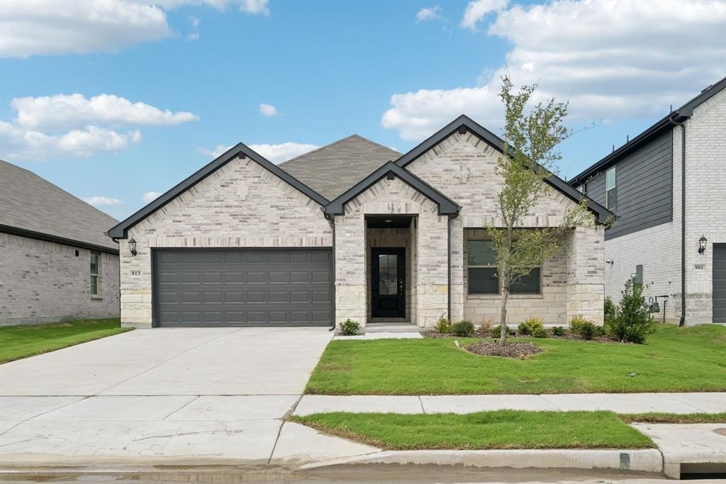 913 Lily Lane, Lavon, TX 75166, 4 Habitaciones Habitaciones , ,3 BañosBaños,Residential,En Venta,913 Lily Lane,20955251