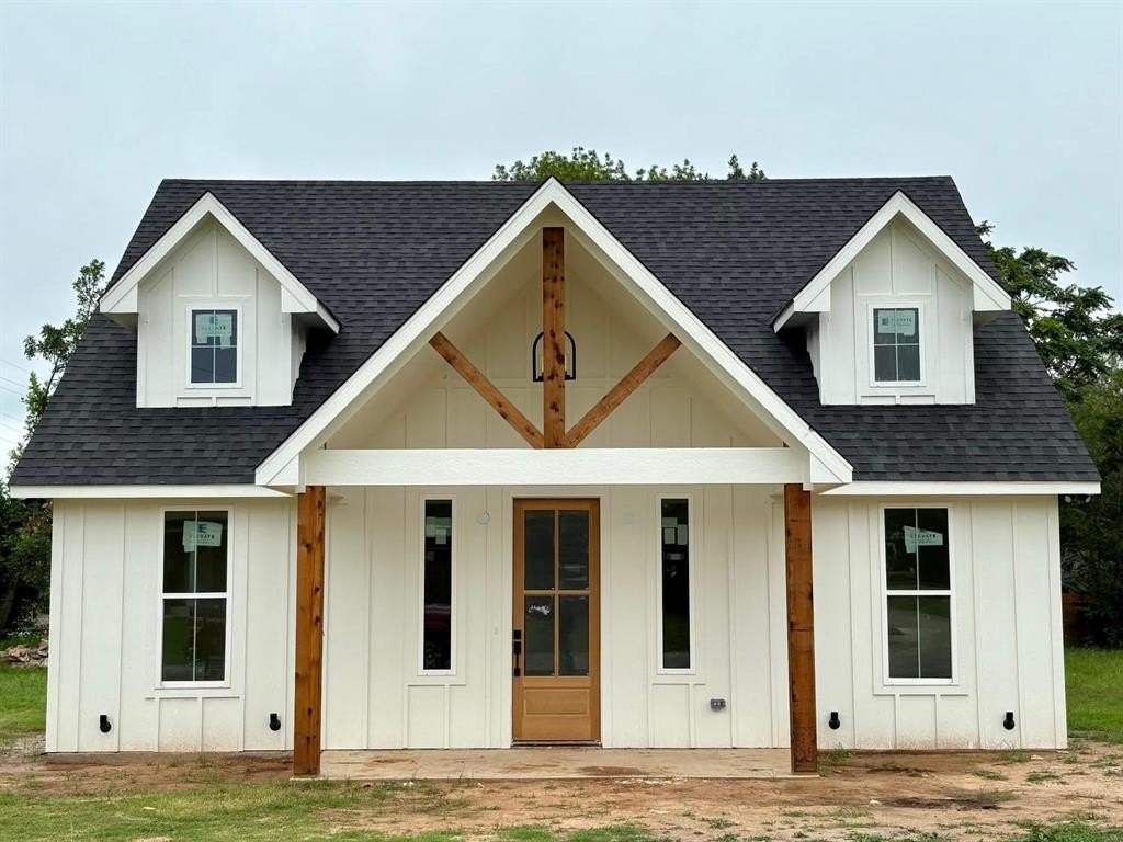 301 South Oak Street, Boyd, TX 76023, 3 Bedrooms Bedrooms, ,2 BathroomsBathrooms,Residential,For Sale,301 South Oak Street,20955692