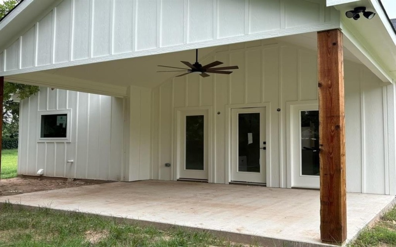 301 South Oak Street, Boyd, TX 76023, 3 Bedrooms Bedrooms, ,2 BathroomsBathrooms,Residential,For Sale,301 South Oak Street,20955692