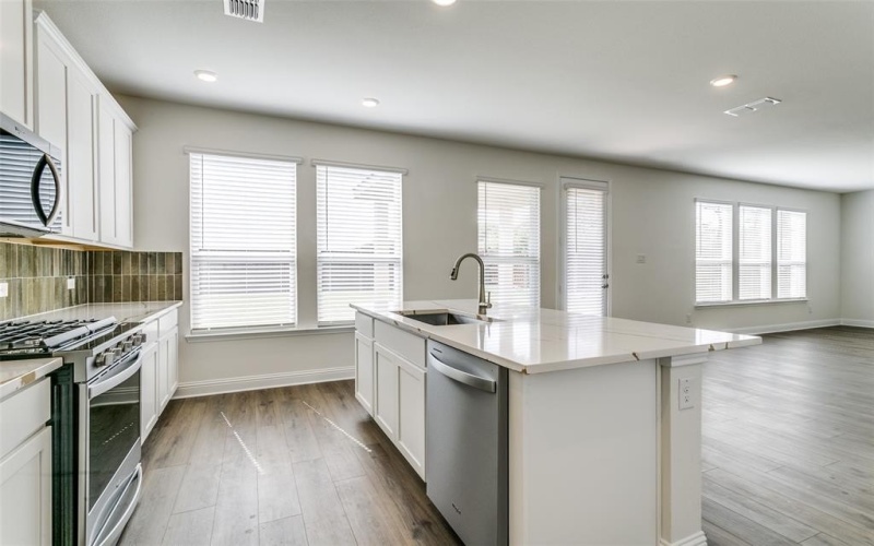 119 Rockwood Drive, Justin, TX 76247, 3 Habitaciones Habitaciones , ,2 BañosBaños,Residential,En Venta,119 Rockwood Drive,0,20956086