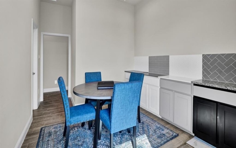 303 LIBBY Lane, Mansfield, TX 76063, 4 Habitaciones Habitaciones , ,2 BañosBaños,Residential,En Venta,303 LIBBY Lane,20956759