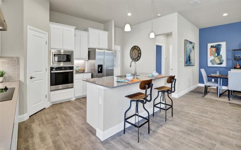 303 LIBBY Lane, Mansfield, TX 76063, 4 Habitaciones Habitaciones , ,2 BañosBaños,Residential,En Venta,303 LIBBY Lane,20956759