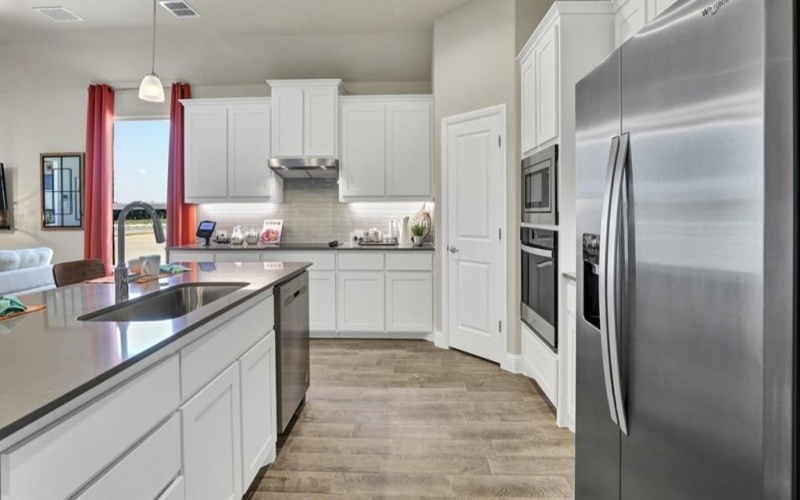 303 LIBBY Lane, Mansfield, TX 76063, 4 Habitaciones Habitaciones , ,2 BañosBaños,Residential,En Venta,303 LIBBY Lane,20956759