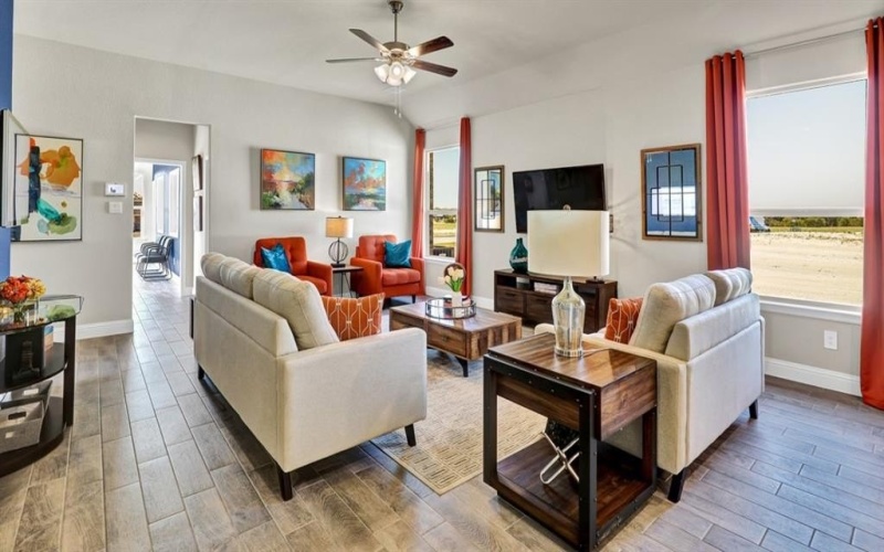303 LIBBY Lane, Mansfield, TX 76063, 4 Habitaciones Habitaciones , ,2 BañosBaños,Residential,En Venta,303 LIBBY Lane,20956759