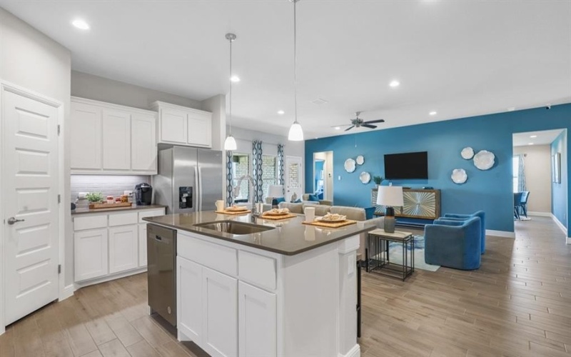 207 SYDNEY Lane, Mansfield, TX 76063, 5 Habitaciones Habitaciones , ,3 BañosBaños,Residential,En Venta,207 SYDNEY Lane,20956767