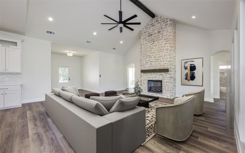 2300 County Road 1112, Farmersville, TX 75442, 5 Bedrooms Bedrooms, ,3 BathroomsBathrooms,Residential,For Sale,2300 County Road 1112,0,20956810