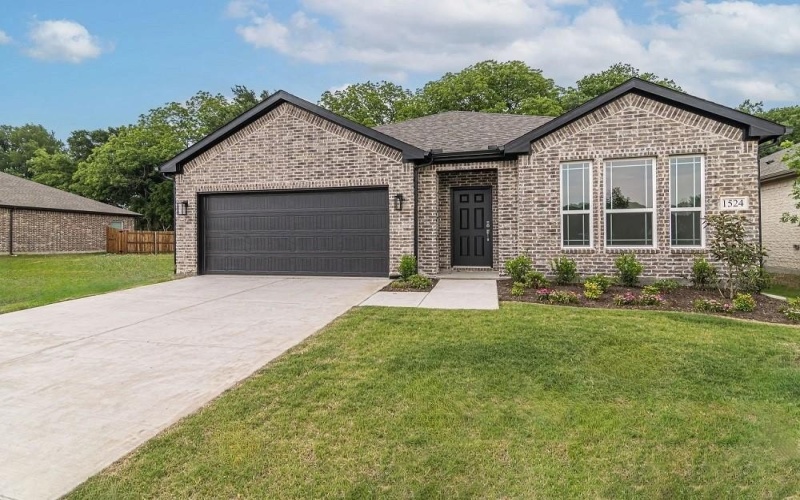 1524 Latimer Court, Trenton, TX 75490, 3 Bedrooms Bedrooms, ,2 BathroomsBathrooms,Residential,For Sale,1524 Latimer Court,0,20958100