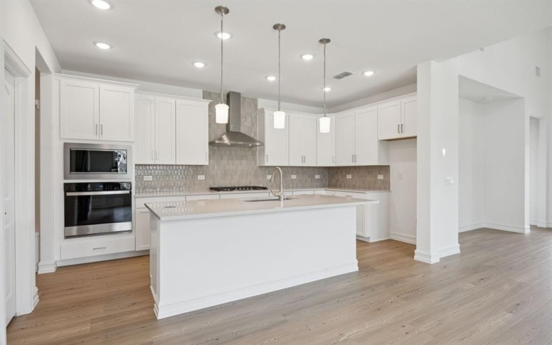 301 Brooklawn Avenue, Little Elm, TX 76227, 5 Bedrooms Bedrooms, ,5 BathroomsBathrooms,Residential,For Sale,301 Brooklawn Avenue,20958114
