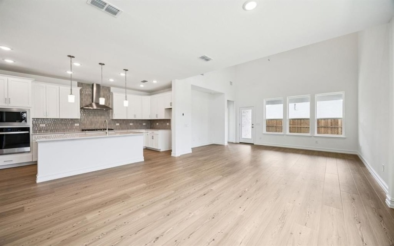 301 Brooklawn Avenue, Little Elm, TX 76227, 5 Bedrooms Bedrooms, ,5 BathroomsBathrooms,Residential,For Sale,301 Brooklawn Avenue,20958114