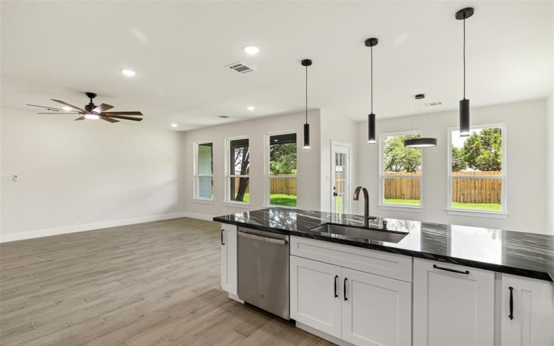 2309 Forest Hill Lane, Granbury, TX 76048, 4 Habitaciones Habitaciones , ,2 BañosBaños,Residential,En Venta,2309 Forest Hill Lane,20958314
