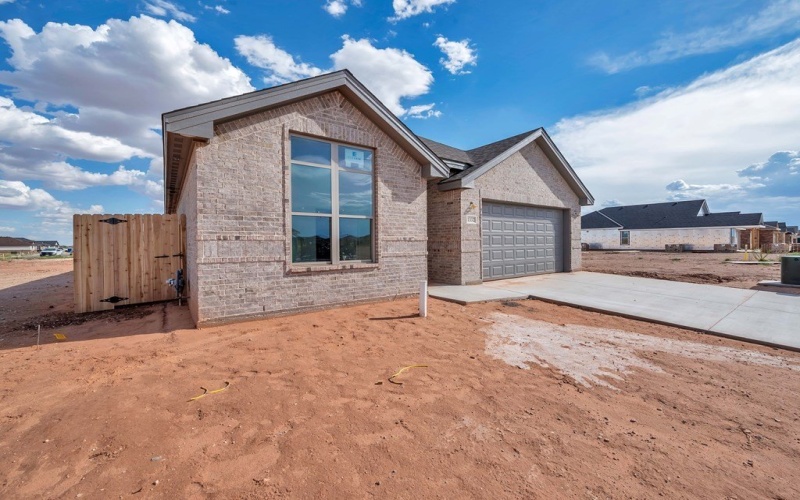 1332 Loess St., Midland, TX 79705, 3 Bedrooms Bedrooms, ,2 BathroomsBathrooms,Residential,For Sale,1332 Loess St.,50082671