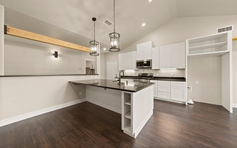407 Charleston Park, Woodway, TX 76712, 3 Bedrooms Bedrooms, ,2 BathroomsBathrooms,Residential,For Sale,407 Charleston Park,20956988