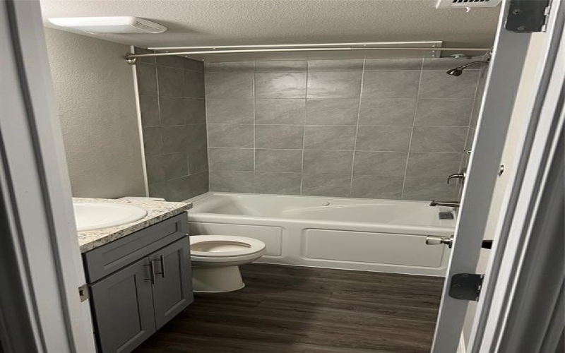 6108 Abrams Road #225, Dallas, TX 75231, 2 Habitaciones Habitaciones , ,1 BañoBaños,Residential,En Venta,6108 Abrams Road,20957250