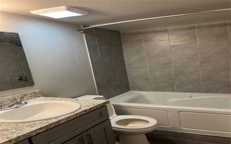 6108 Abrams Road #225, Dallas, TX 75231, 2 Habitaciones Habitaciones , ,1 BañoBaños,Residential,En Venta,6108 Abrams Road,20957250