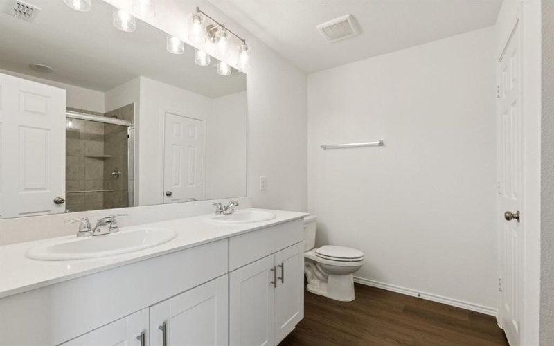 1061 Clear Dusk Lane, Forney, TX 75126, 4 Bedrooms Bedrooms, ,3 BathroomsBathrooms,Residential,For Sale,1061 Clear Dusk Lane,20957591