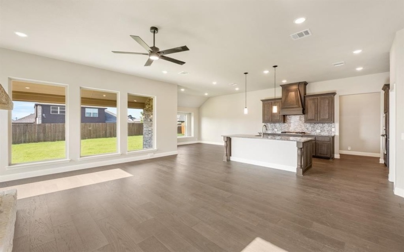 1208 Winona Street, DeSoto, TX 75115, 4 Bedrooms Bedrooms, ,3 BathroomsBathrooms,Residential,For Sale,1208 Winona Street,0,20957650