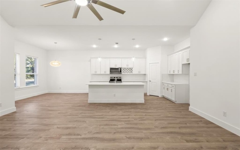 6143 Inca Drive, Enchanted Oaks, TX 75156, 4 Habitaciones Habitaciones , ,2 BañosBaños,Residential,En Venta,6143 Inca Drive,20957697