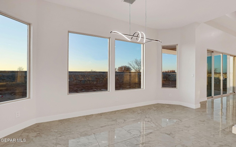 5696 RIO BONITO Circle, El Paso, TX 79932, 5 Habitaciones Habitaciones , ,3 BañosBaños,Residential,En Venta,5696 RIO BONITO Circle,915049