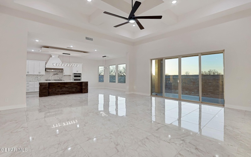 5696 RIO BONITO Circle, El Paso, TX 79932, 5 Habitaciones Habitaciones , ,3 BañosBaños,Residential,En Venta,5696 RIO BONITO Circle,915049