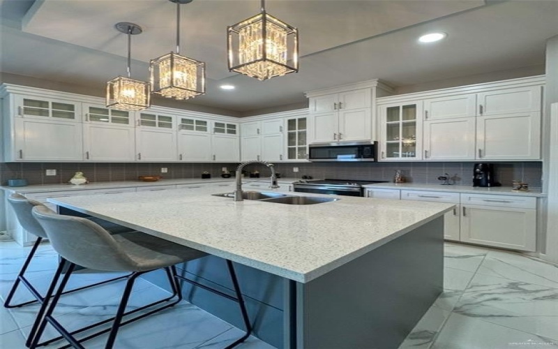 1313 W Dawes Avenue W, Alton, TX 78573, 3 Bedrooms Bedrooms, ,2 BathroomsBathrooms,Residential,For Sale,1313 W Dawes Avenue W,472769