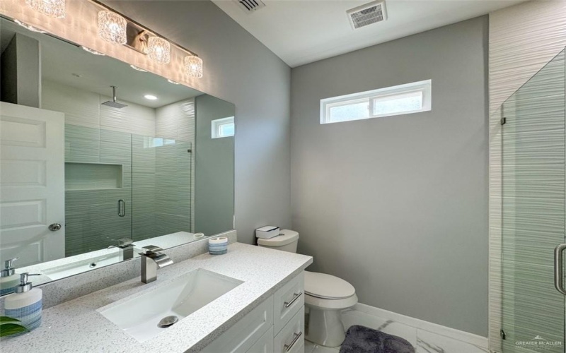 1313 W Dawes Avenue W, Alton, TX 78573, 3 Bedrooms Bedrooms, ,2 BathroomsBathrooms,Residential,For Sale,1313 W Dawes Avenue W,472769