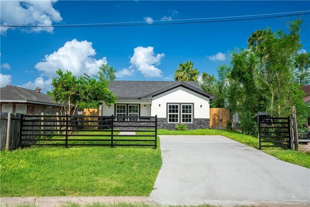 612 S 21st Street, Donna, TX 78537, 2 Bedrooms Bedrooms, ,2 BathroomsBathrooms,Residential,For Sale,612 S 21st Street,473053