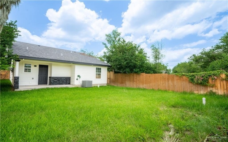 612 S 21st Street, Donna, TX 78537, 2 Bedrooms Bedrooms, ,2 BathroomsBathrooms,Residential,For Sale,612 S 21st Street,473053