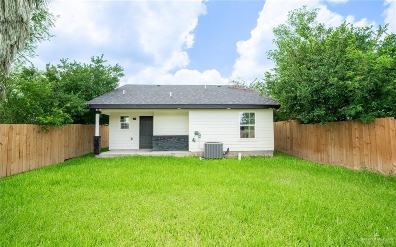 612 S 21st Street, Donna, TX 78537, 2 Bedrooms Bedrooms, ,2 BathroomsBathrooms,Residential,For Sale,612 S 21st Street,473053