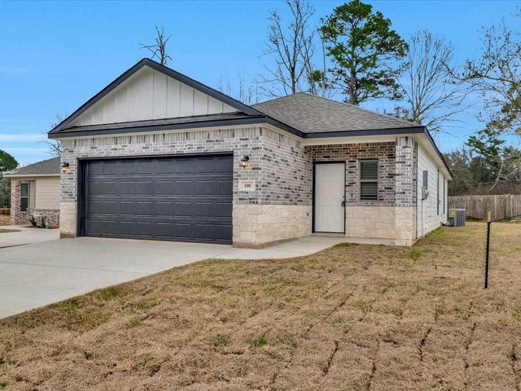 180 Byrd Drive, Lufkin, TX 75901, 3 Habitaciones Habitaciones , ,2 BañosBaños,Residential,En Venta,180 Byrd Drive,22501013