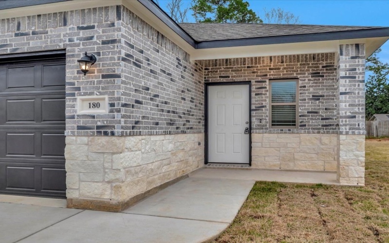 180 Byrd Drive, Lufkin, TX 75901, 3 Habitaciones Habitaciones , ,2 BañosBaños,Residential,En Venta,180 Byrd Drive,22501013