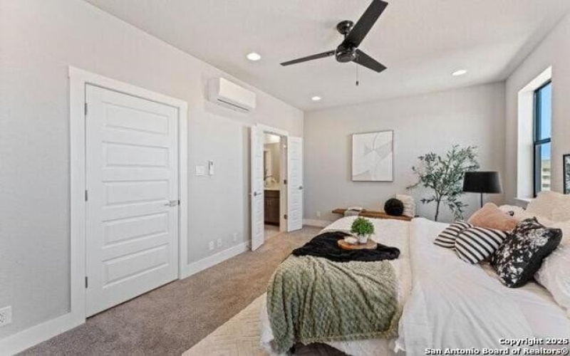 7942 Kennedy Hl #8 #8, San Antonio, TX 78235, 3 Habitaciones Habitaciones , ,3 BañosBaños,Residential,En Venta,7942 Kennedy Hl #8,1872825