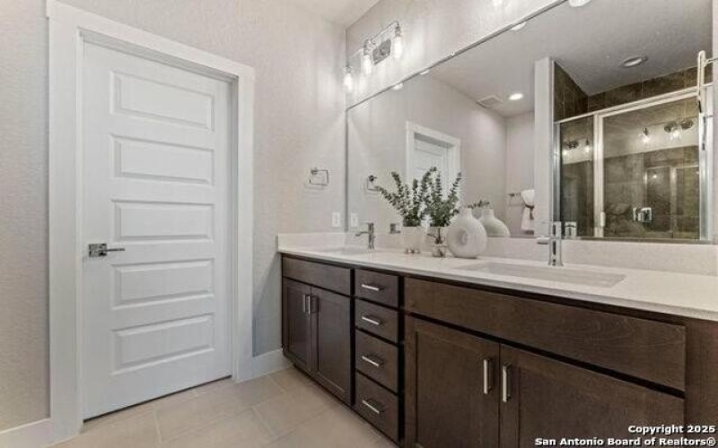 7942 Kennedy Hl #8 #8, San Antonio, TX 78235, 3 Habitaciones Habitaciones , ,3 BañosBaños,Residential,En Venta,7942 Kennedy Hl #8,1872825