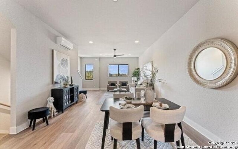 7942 Kennedy Hl #8 #8, San Antonio, TX 78235, 3 Habitaciones Habitaciones , ,3 BañosBaños,Residential,En Venta,7942 Kennedy Hl #8,1872825