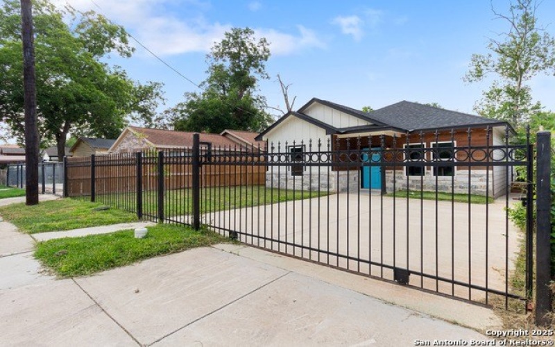 241 Hawthorne, San Antonio, TX 78214, 3 Bedrooms Bedrooms, ,2 BathroomsBathrooms,Residential,For Sale,241 Hawthorne,1872907