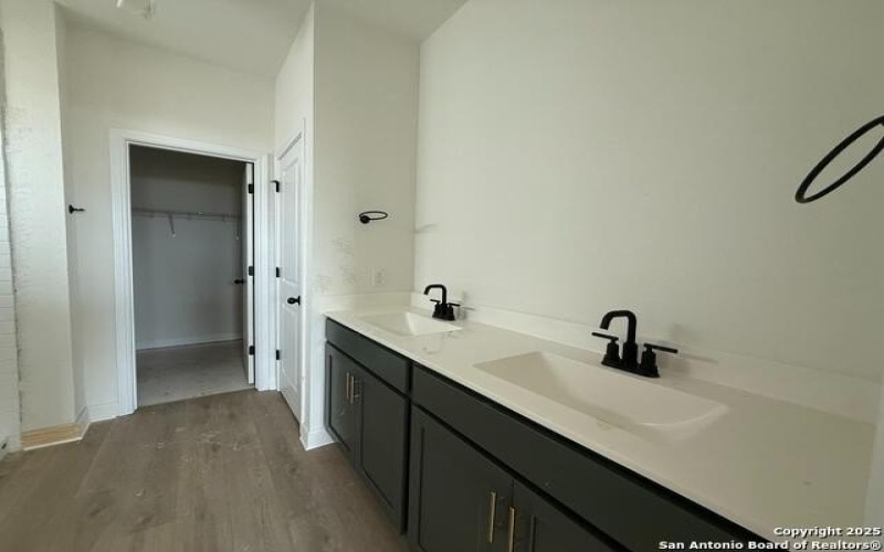 7007 Lower Crossing, San Antonio, TX 78252, 4 Bedrooms Bedrooms, ,2 BathroomsBathrooms,Residential,For Sale,7007 Lower Crossing,1872929