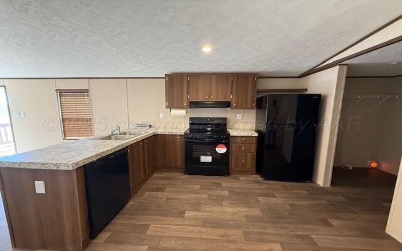 1124-1144 S Osborn Street, Pampa, TX 79065, 2 Bedrooms Bedrooms, ,2 BathroomsBathrooms,Residential,For Sale,1124-1144 S Osborn Street,25-2865