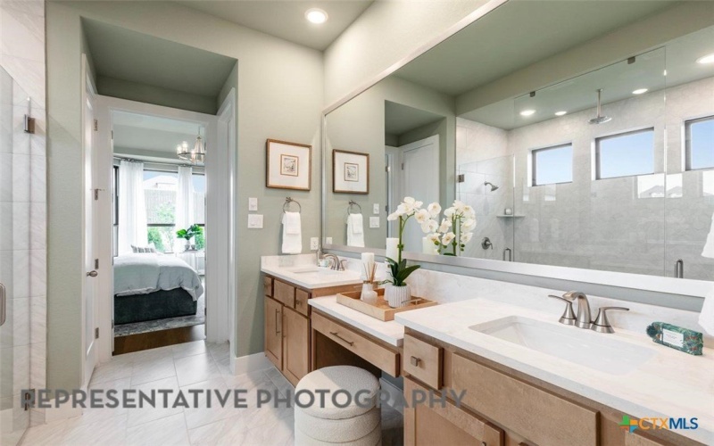 221 Dycus Bend, Liberty Hill, TX 78642, 4 Bedrooms Bedrooms, ,5 BathroomsBathrooms,Residential,For Sale,221 Dycus Bend,582369