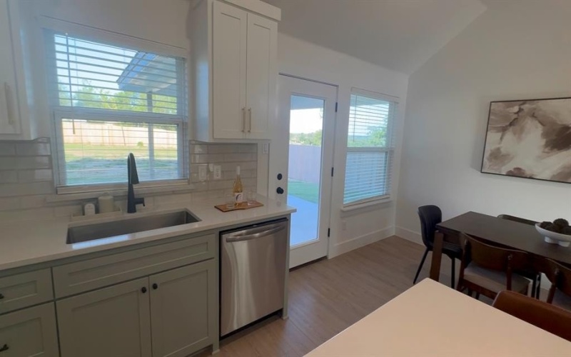 608 N MILL Street, Weatherford, TX 76086, 3 Habitaciones Habitaciones , ,2 BañosBaños,Residential,En Venta,608 N MILL Street,20894163