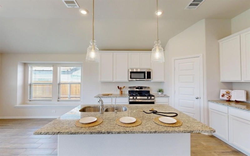 14050 Ladbroke Street, Pilot Point, TX 76258, 3 Bedrooms Bedrooms, ,2 BathroomsBathrooms,Residential,For Sale,14050 Ladbroke Street,0,20951273