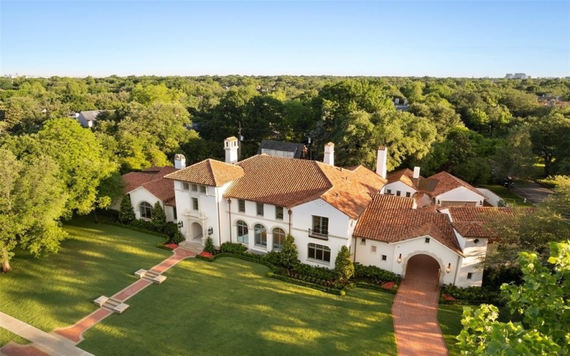 4400 Belfort Place, Highland Park, TX 75205, 5 Bedrooms Bedrooms, ,6 BathroomsBathrooms,Residential,For Sale,4400 Belfort Place,20954999
