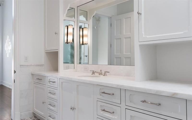 4400 Belfort Place, Highland Park, TX 75205, 5 Bedrooms Bedrooms, ,6 BathroomsBathrooms,Residential,For Sale,4400 Belfort Place,20954999