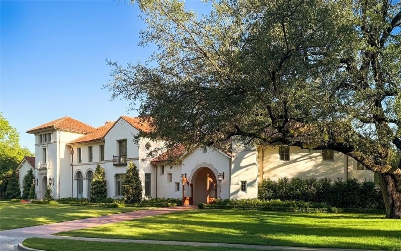 4400 Belfort Place, Highland Park, TX 75205, 5 Bedrooms Bedrooms, ,6 BathroomsBathrooms,Residential,For Sale,4400 Belfort Place,20954999