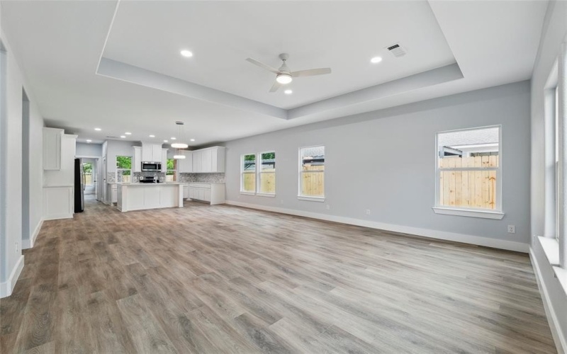 1209 E Annie Street, Fort Worth, TX 76104, 4 Bedrooms Bedrooms, ,2 BathroomsBathrooms,Residential,For Sale,1209 E Annie Street,20956805