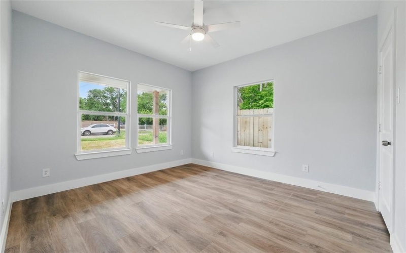 1209 E Annie Street, Fort Worth, TX 76104, 4 Bedrooms Bedrooms, ,2 BathroomsBathrooms,Residential,For Sale,1209 E Annie Street,20956805