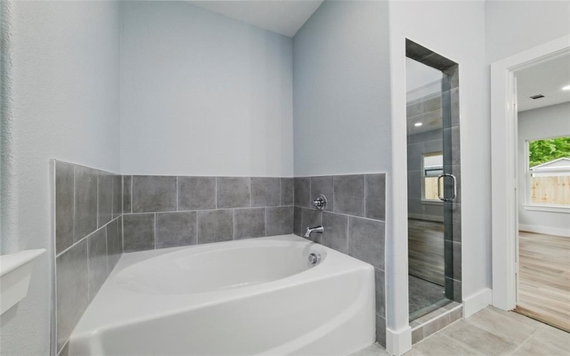 1209 E Annie Street, Fort Worth, TX 76104, 4 Bedrooms Bedrooms, ,2 BathroomsBathrooms,Residential,For Sale,1209 E Annie Street,20956805