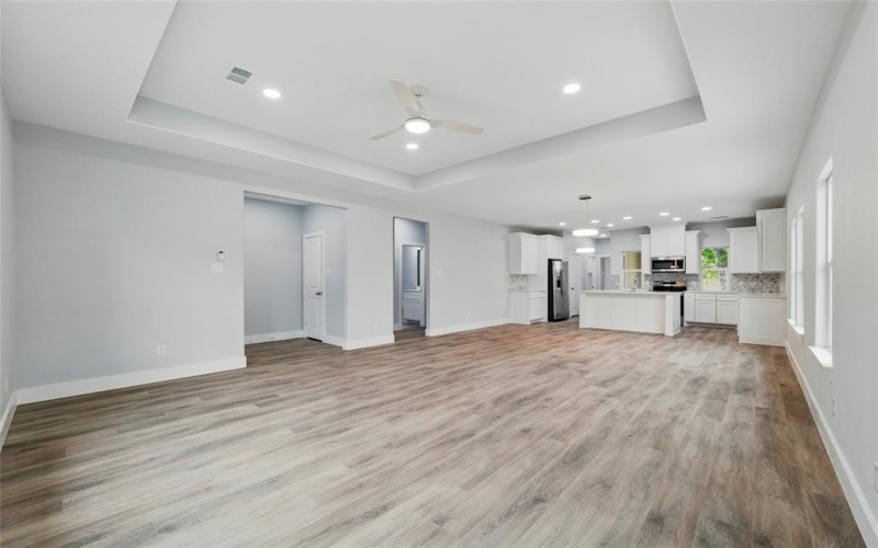 1209 E Annie Street, Fort Worth, TX 76104, 4 Bedrooms Bedrooms, ,2 BathroomsBathrooms,Residential,For Sale,1209 E Annie Street,20956805