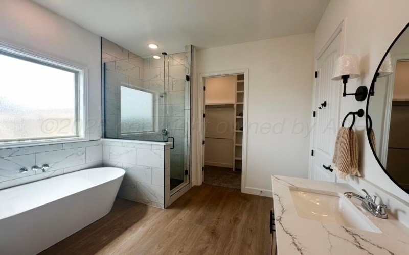 10 SPRING CANYON Parkway, Canyon, TX 79015-1724, 4 Habitaciones Habitaciones , ,2 BañosBaños,Residential,En Venta,10 SPRING CANYON Parkway,0,25-3806